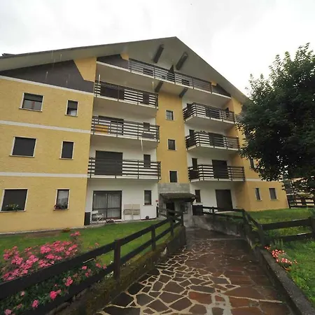 Piccolo Diamante Apartment Ponte Di Legno Exterior photo